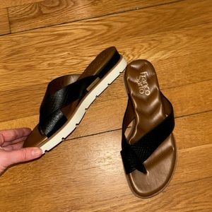 Franco Sarto cushioned leather flip flops